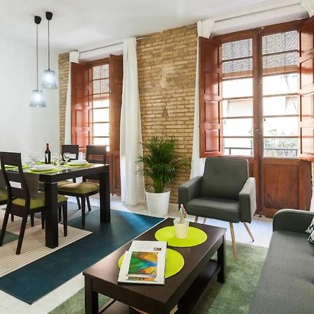 Spacious, Bright Apartment Next To The Old Town Valencia Exterior foto